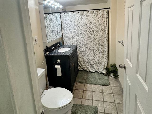 214 Florence St A, Boston, MA 02131