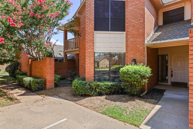 6305 Seabrook Drive, Fort Worth, TX 76132