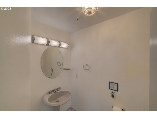 6804 CHATTAM Way, Ilwaco, WA 98624