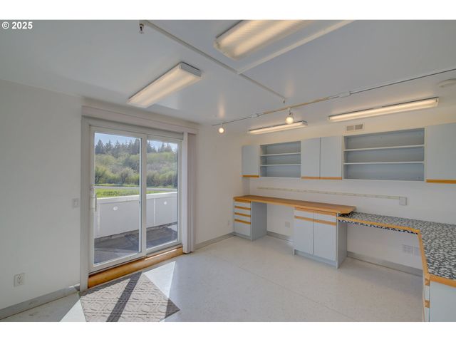 6804 CHATTAM Way, Ilwaco, WA 98624