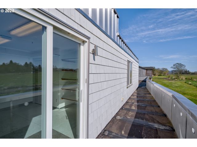 6804 CHATTAM Way, Ilwaco, WA 98624