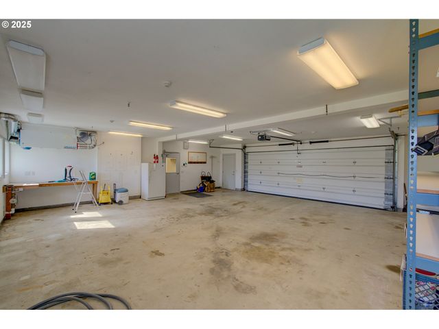 6804 CHATTAM Way, Ilwaco, WA 98624