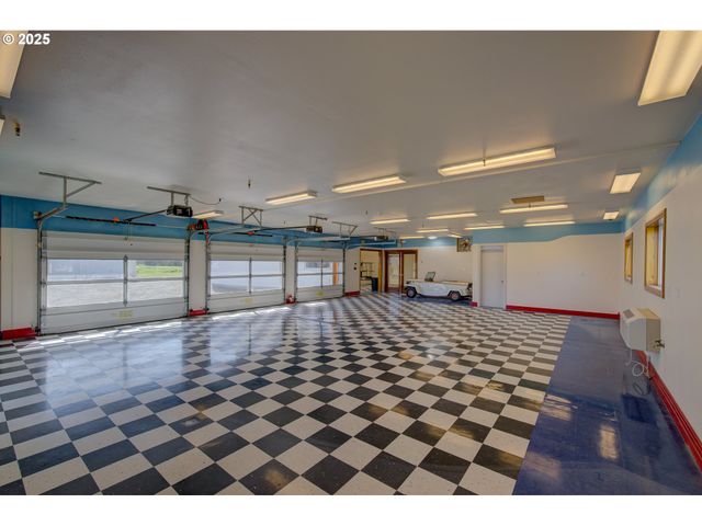 6804 CHATTAM Way, Ilwaco, WA 98624