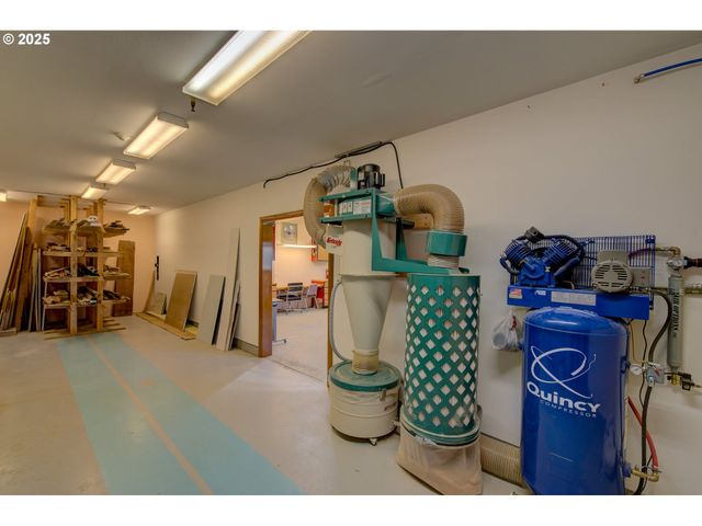 6804 CHATTAM Way, Ilwaco, WA 98624