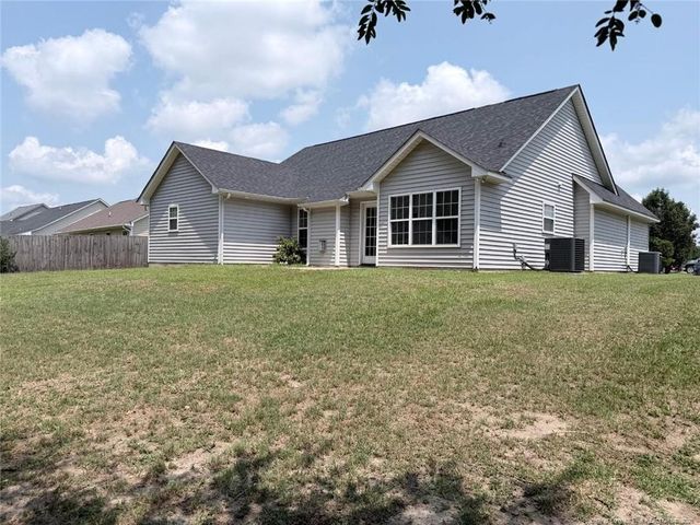 735 Fairfield Circle, Raeford, NC 28376