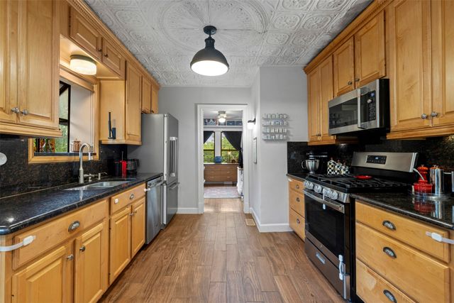 6926 Vivian Avenue, Dallas, TX 75223