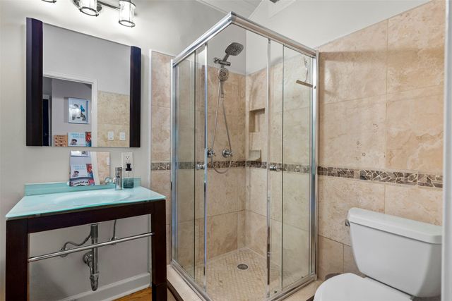 6926 Vivian Avenue, Dallas, TX 75223