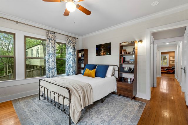 6926 Vivian Avenue, Dallas, TX 75223