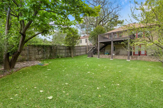 6926 Vivian Avenue, Dallas, TX 75223