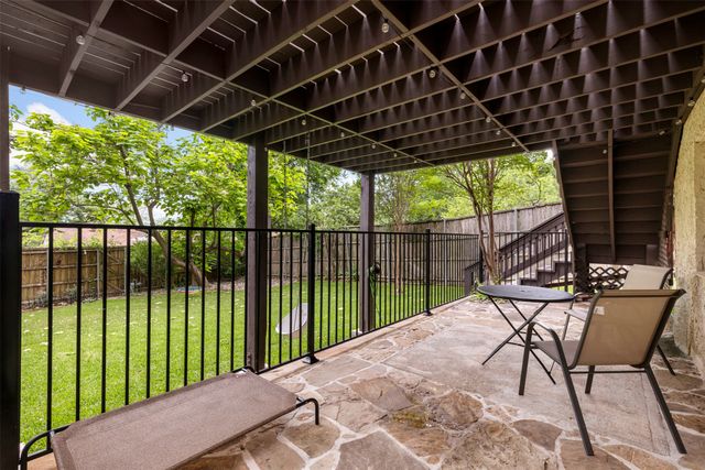 6926 Vivian Avenue, Dallas, TX 75223