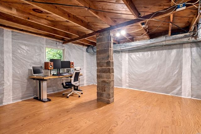 6926 Vivian Avenue, Dallas, TX 75223