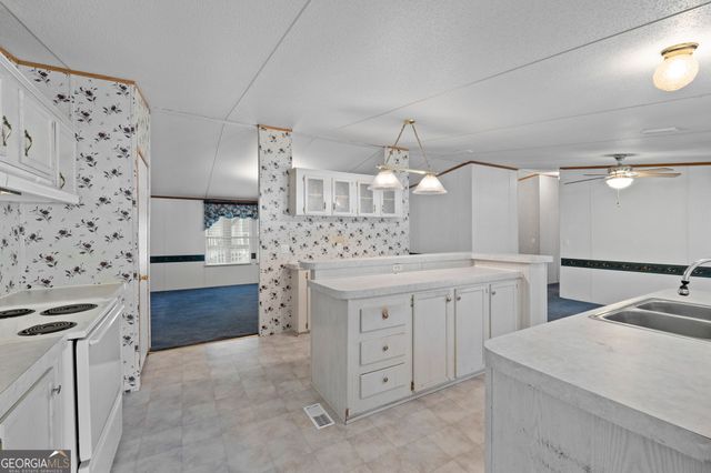 868 S Steel Bridge Road, Eatonton, GA 31024