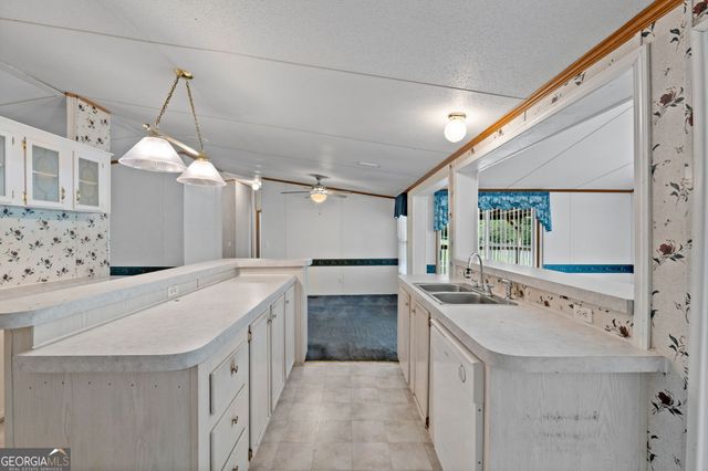 868 S Steel Bridge Road, Eatonton, GA 31024