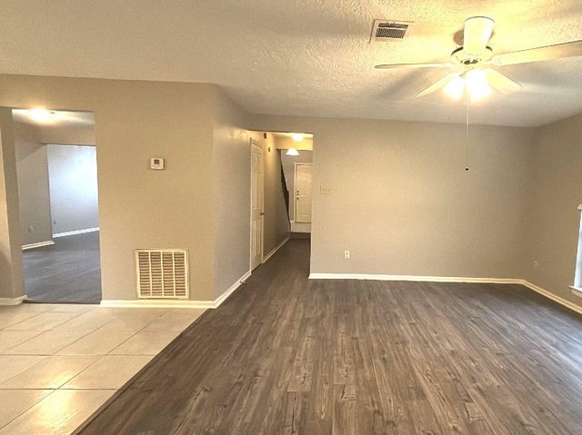 14302 Arborcrest Street, Houston, TX 77062