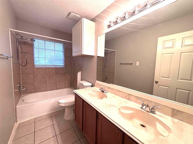 14302 Arborcrest Street, Houston, TX 77062