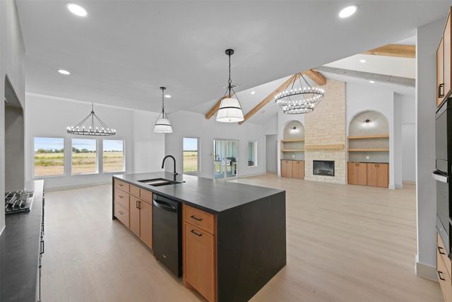 1054 Dixie Estates Way, Whitesboro, TX 76273