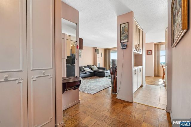 555 North Avenue 10-G, Fort Lee, NJ 07024