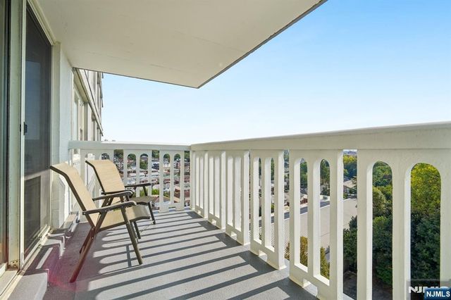 555 North Avenue 10-G, Fort Lee, NJ 07024