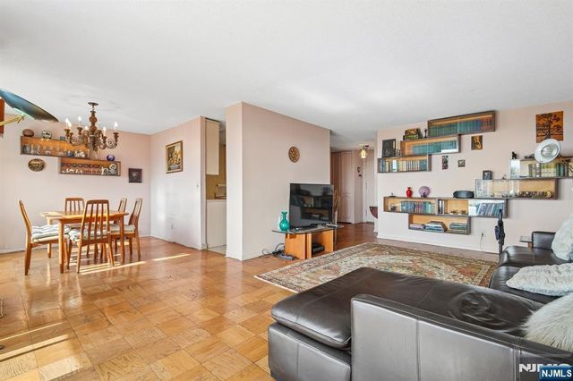 555 North Avenue 10-G, Fort Lee, NJ 07024