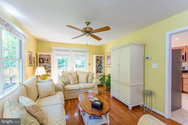 8035 GALLA KNOLL CIR, Springfield, VA 22153