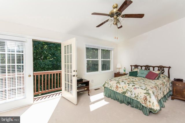 8035 GALLA KNOLL CIR, Springfield, VA 22153