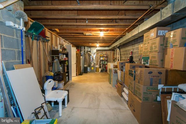 8035 GALLA KNOLL CIR, Springfield, VA 22153