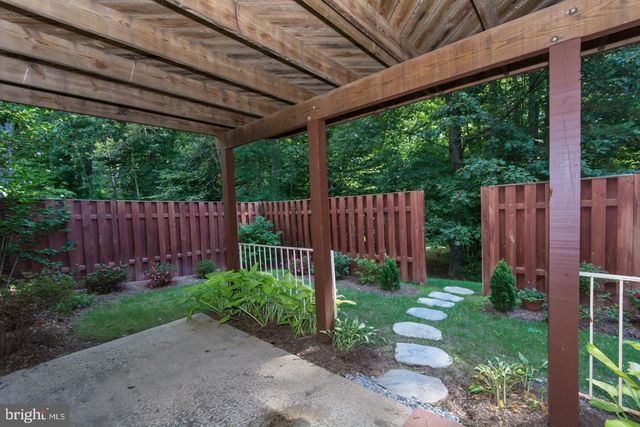 8035 GALLA KNOLL CIR, Springfield, VA 22153