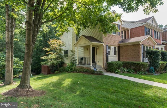 8035 GALLA KNOLL CIR, Springfield, VA 22153