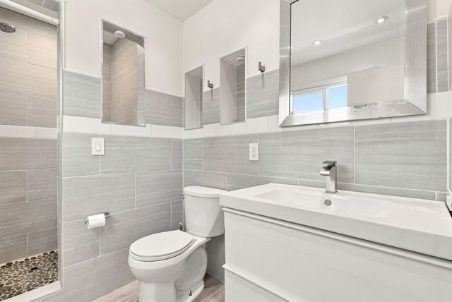 2116 W Gordon Ave, Spokane, WA 99205