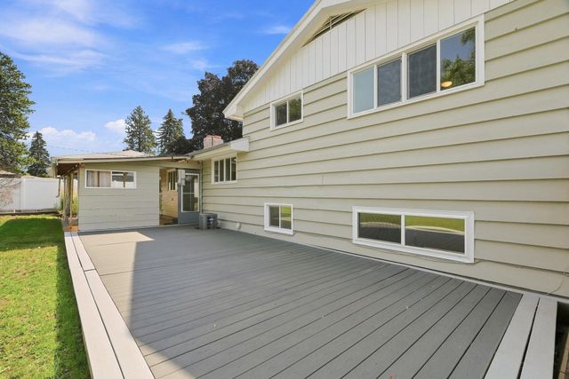 2116 W Gordon Ave, Spokane, WA 99205