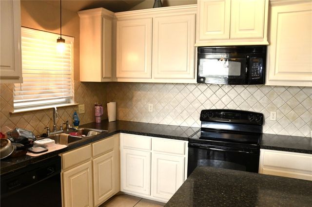 2920 Horseback Court, College Station, TX 77845