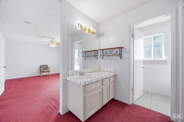 611 Ohanneson Avenue, Shafter, CA 93263