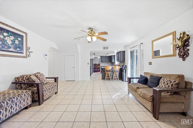 611 Ohanneson Avenue, Shafter, CA 93263