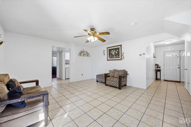 611 Ohanneson Avenue, Shafter, CA 93263