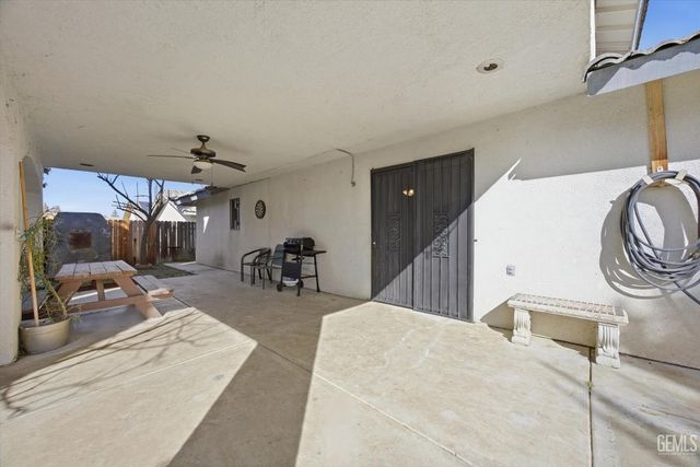 611 Ohanneson Avenue, Shafter, CA 93263