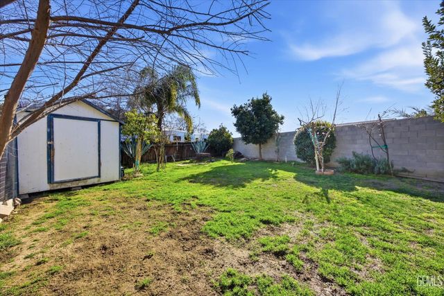611 Ohanneson Avenue, Shafter, CA 93263