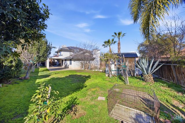 611 Ohanneson Avenue, Shafter, CA 93263