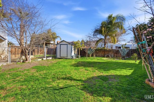 611 Ohanneson Avenue, Shafter, CA 93263