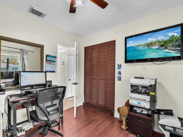 6631 SW 24th St, Miramar, FL 33023