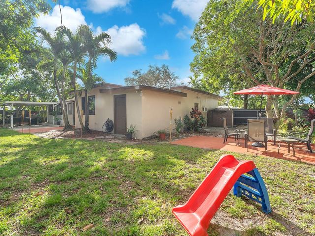 6631 SW 24th St, Miramar, FL 33023