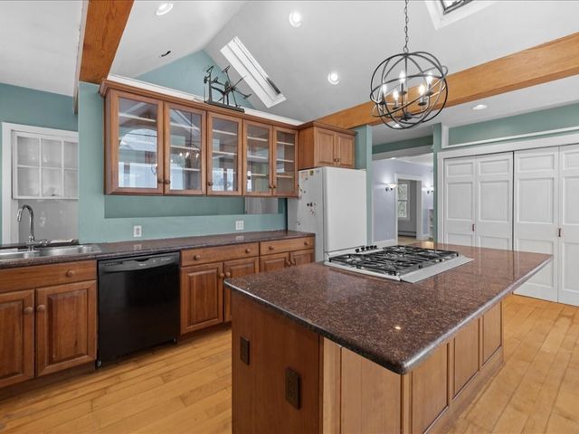 207 Pleasant Street, Milton, MA 02186