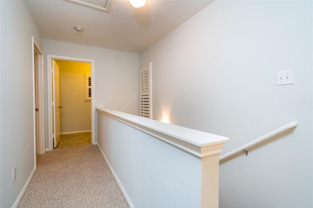 850 W Heights Hollow Lane, Houston, TX 77007