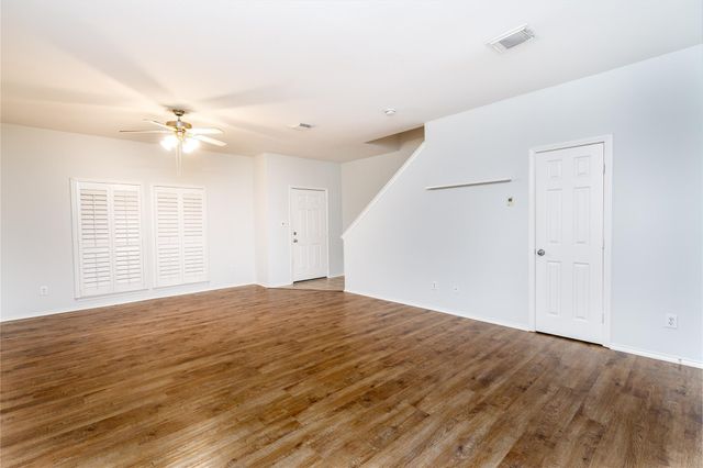 850 W Heights Hollow Lane, Houston, TX 77007