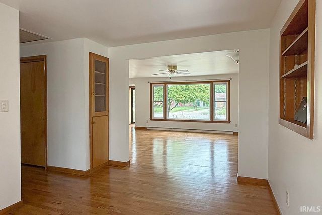 2521 Riverview Place, Elkhart, IN 46516