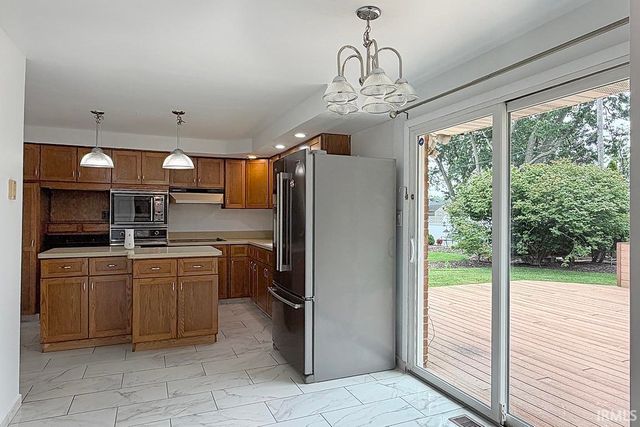 2521 Riverview Place, Elkhart, IN 46516