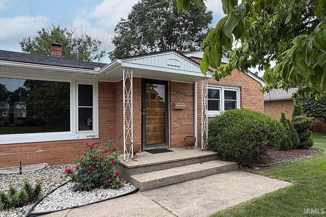 2521 Riverview Place, Elkhart, IN 46516
