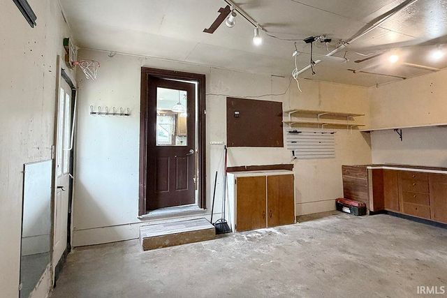2521 Riverview Place, Elkhart, IN 46516