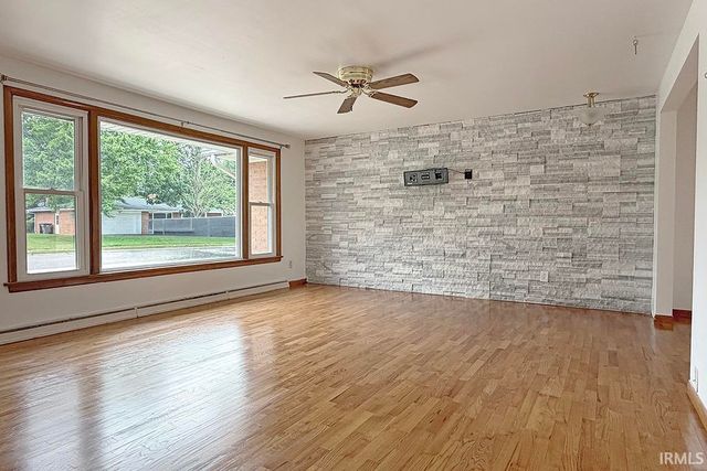 2521 Riverview Place, Elkhart, IN 46516