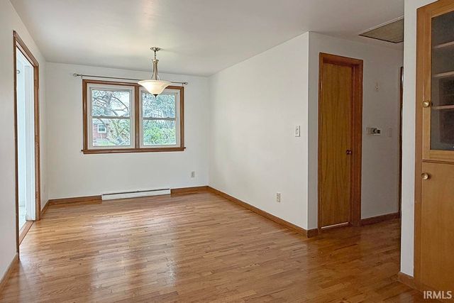 2521 Riverview Place, Elkhart, IN 46516