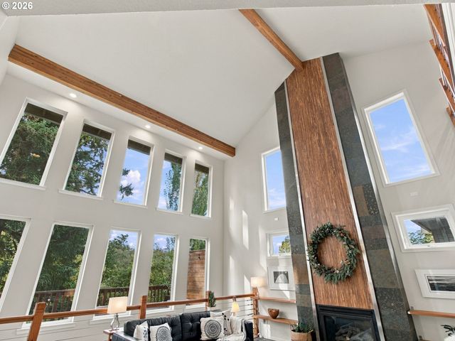 5648 Se CAMPANARIO Rd, Milwaukie, OR 97222